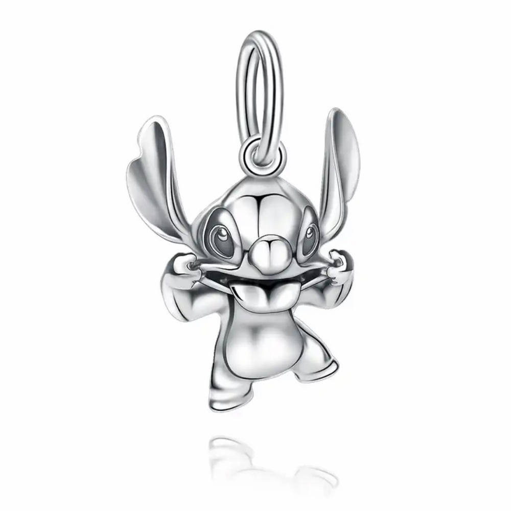 NWOT Stitch Pendant Dangle Charm Sterling Silver 925